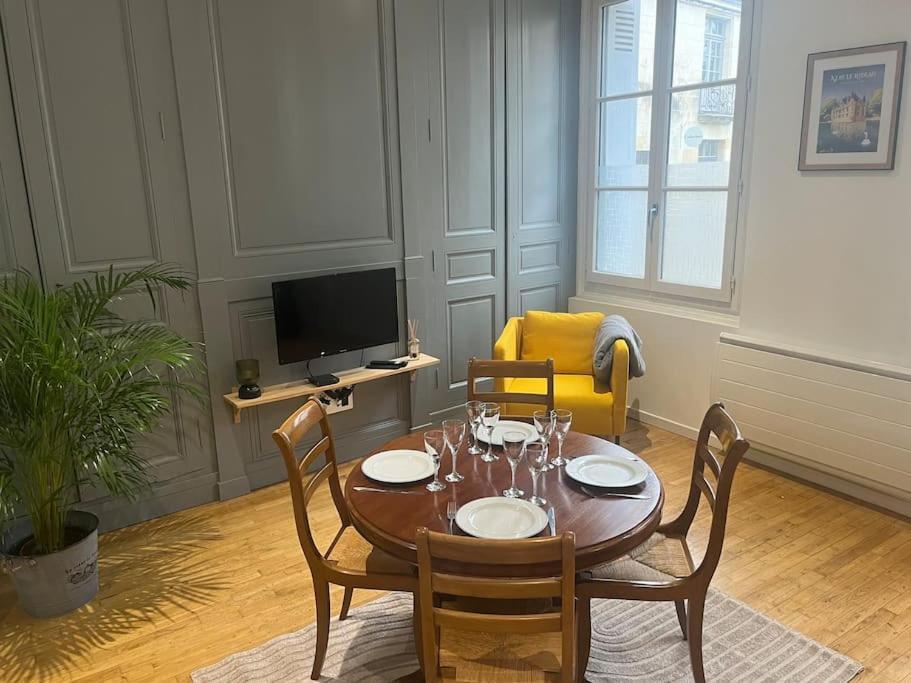 Au Pied Du Chateau Apartment Azay-le-Rideau